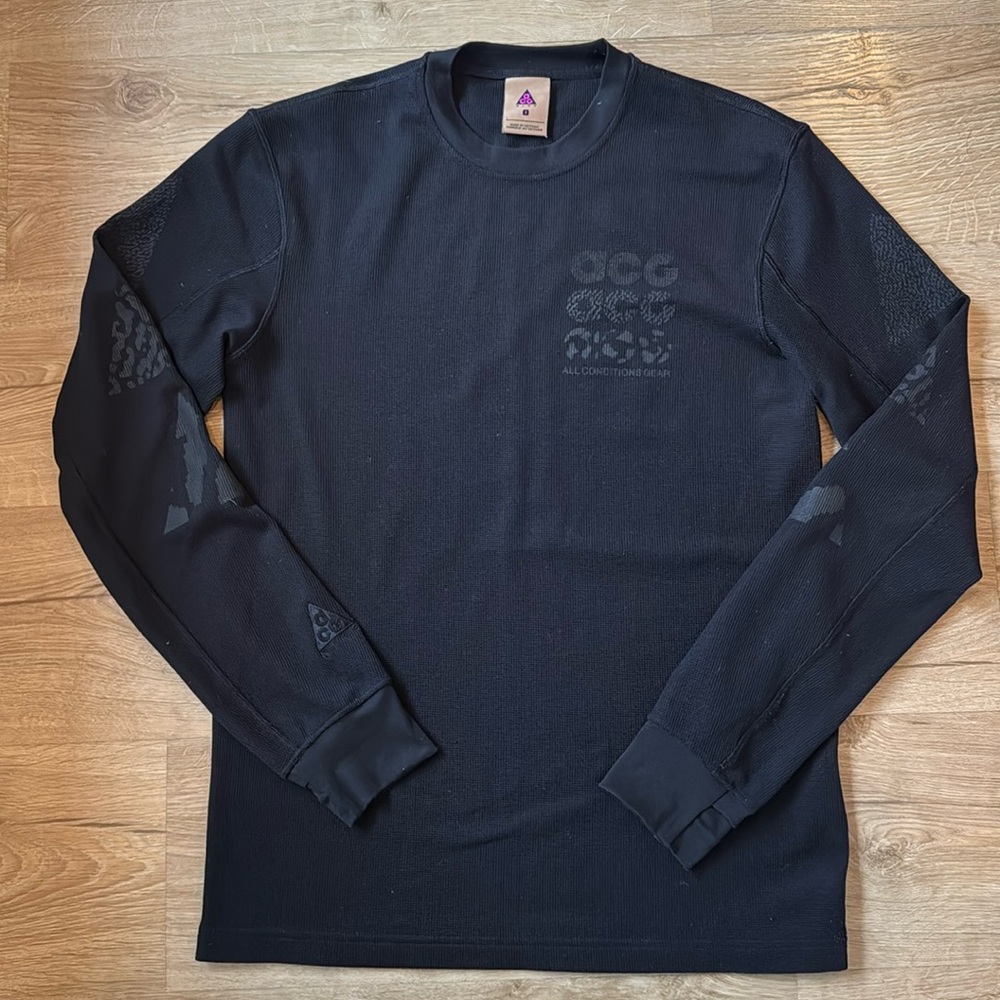 Men’s Nike ACG, black thermal size small